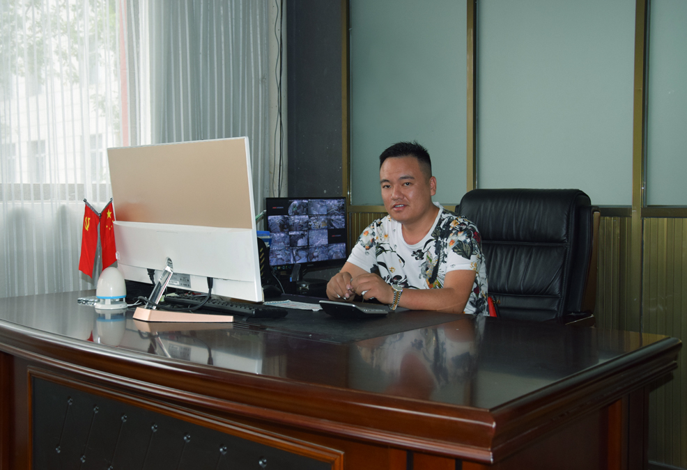 乳膠深加工.jpg 乳膠深加工.jpg